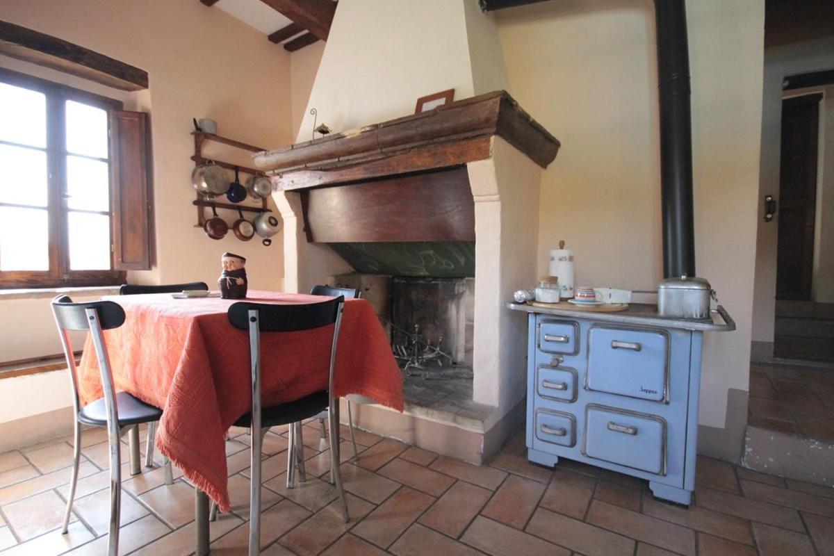 Casa Castellina Guest House โฟลีโญ ภายนอก รูปภาพ